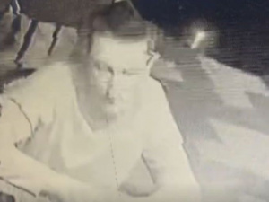 Посетитель украл телефон из мариупольского ресторана