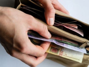 В Україні середня зарплата зросла до 16 тис. грн – як це вплине на пенсійні виплати