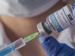 На Донетчине от COVID-19 вакцинировались более 57 тысяч человек