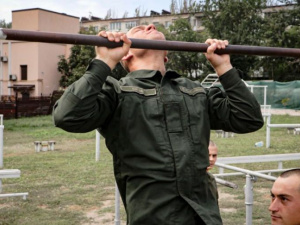 Как военные, защищающие Мариуполь, принимали участие в Дне физкультуры (ФОТОРЕПОРТАЖ)