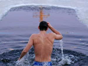 На Крещение в Мариуполе запретили массовое купание