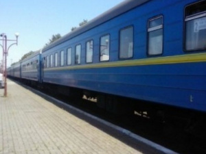 Конфликт в поезде Мариуполь-Львов: пьяного пассажира забрала полиция