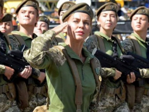 Зачем украинских женщин ставят на воинский учет, и отправят ли их на передовую – разъяснение экспертов