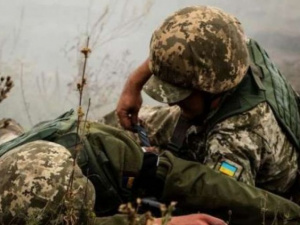 В Донбассе погиб украинский боец, еще один получил ранения