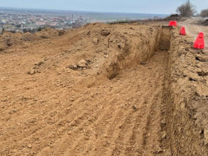 Под Мариуполем строят дорогу на Урзуф: водители попадают в «ловушку»