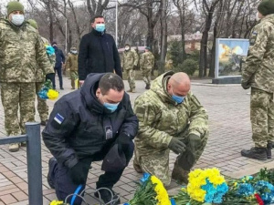 В Мариуполе прошел митинг ко Дню Вооруженных сил Украины