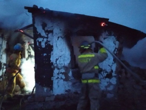 В Мариуполе ранним утром горел жилой дом