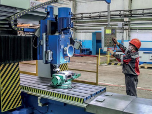 Оккупанты вывозят дорогостоящее оборудование с заводов Мариуполя под видом металлолома