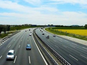 В Украине стартует строительство обходной дороги, которую проложат через трассу Борисполь-Мариуполь