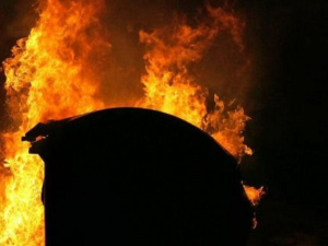 В Мариуполе сгорело три евроконтейнера