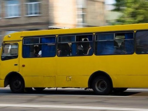 В Украине 16-летний подросток второй раз за неделю угнал маршрутку