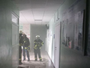 В Донецкой области загорелись две больницы. Эвакуировали более ста человек