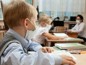 В ближайшее время украинские школы будут продолжать работать в обычном режиме