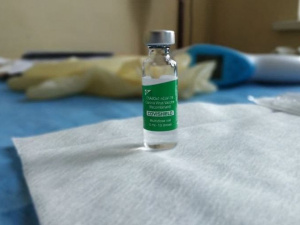 Все больше военных желают привиться против COVID-19: мариупольский госпиталь получил 2,5 тысяч доз вакцины