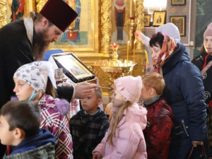 Дети Мариупольского района  нарисуют святыни Приазовья для православного календаря