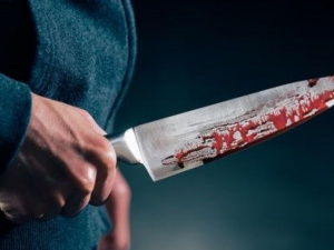 Резал ножом и бил гантелями: убийце собственной матери огласили приговор в Донецкой области