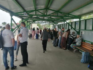 Боевики блокируют открытие КПВВ на Донбассе. В «серой зоне» обнаружили сумку под плакатом «Осторожно мины» (ФОТО)