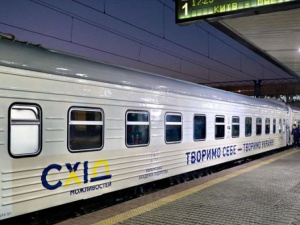 Время движения поездов из Мариуполя в Киев и Харьков сократят