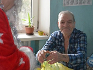 Ветераны войны и труда в Мариуполе недоедают и живут в антисанитарных условиях