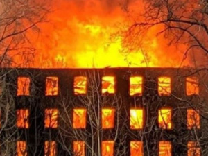 Пожар в заброшенном доме забрал жизнь мариупольца