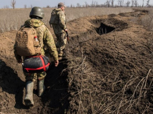 На Донбассе ранен украинский боец. Вблизи Мариуполя боевики стреляли из гранатометов и пулеметов