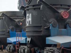 Парк спецтехники «Азовсталь» пополнил великан-чугуновоз грузоподъемностью 140 тонн