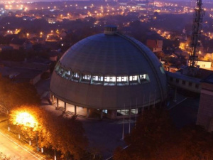 Волейбольная арена или уникальный музей: в Мариуполе решают вопрос о судьбе здания в центре города