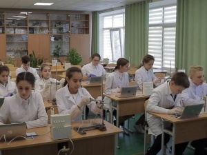 Две мариупольские школы вошли в десятку лучших школ Донетчины и Луганщины