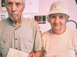 В Мариуполе расписалась пара спустя 60 лет совместной жизни и рождения детей с внуками
