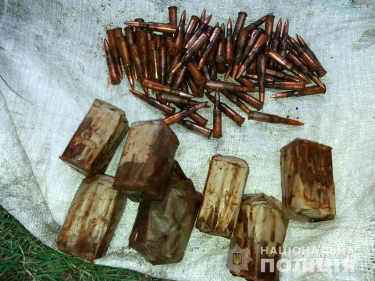 Вместо раков оружие: на Донетчине у мужчины обнаружили противотанковый гранатомет и патроны (ФОТО)