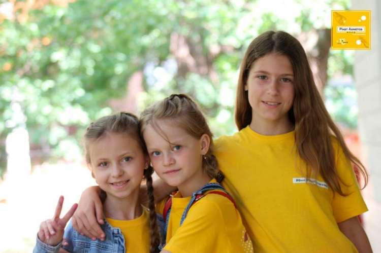 Для детей Донецкой области открыт современный лагерь