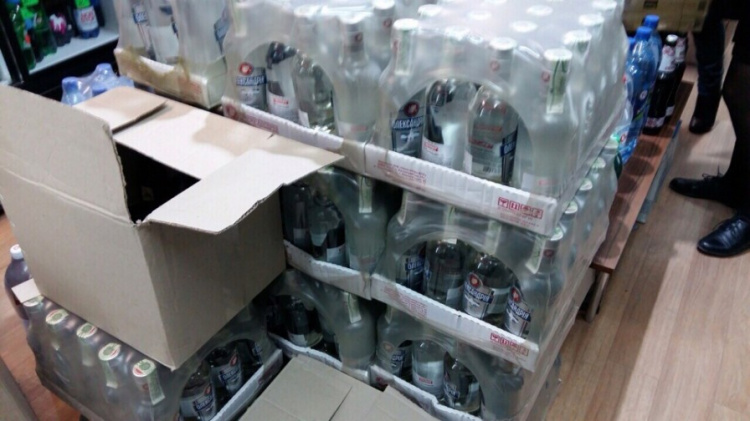 Мариупольцев предупреждают об опасности: За двое суток изъято суррогатного алкоголя на 140 тыс. грн.