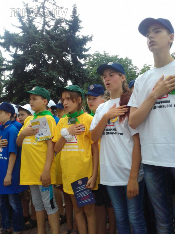 Мариуполь присоединился к региональному флешмобу, посвященному безопасности детей на дорогах (ONLINE-трансляция)