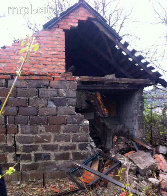 Марьинка под обстрелом. Разрушено пять домов (ФОТО)