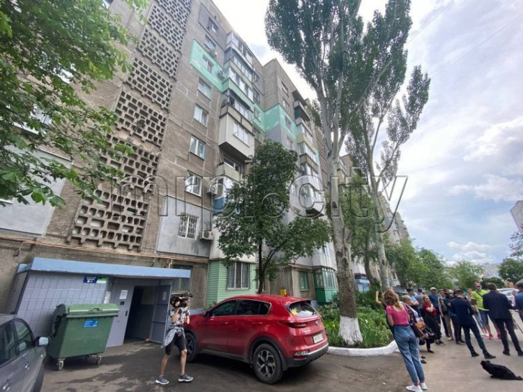 Стихия нанесла колоссальный ущерб жителям частных домов и многоэтажек Мариуполя