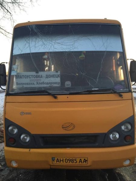 Погибли 12 мирных жителей, 18 – ранены: что известно об обстреле автобуса под Волновахой семь лет спустя