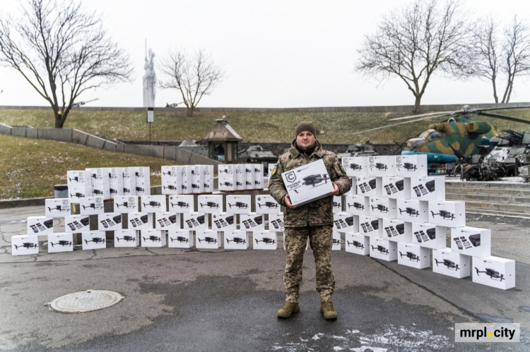 Група Метінвест передала українським захисникам більше 1,5 тис. різних БПЛА (ВІДЕО)