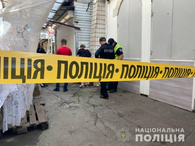 В Мариуполе убили мужчину прямо посреди рынка