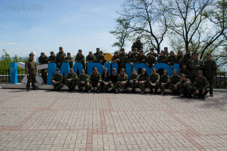 Мариупольцы поддержали всеукраинскую акцию по безопасности на дорогах (ФОТО)
