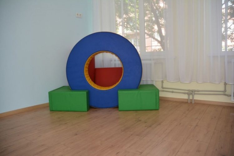 В Мариуполе за 2 млн гривен отремонтируют музыкальные залы в детских садах (ФОТО)