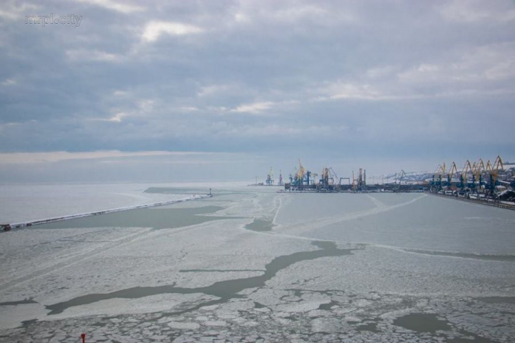 В Мариупольском порту создан штаб ледовых операций (ФОТО)