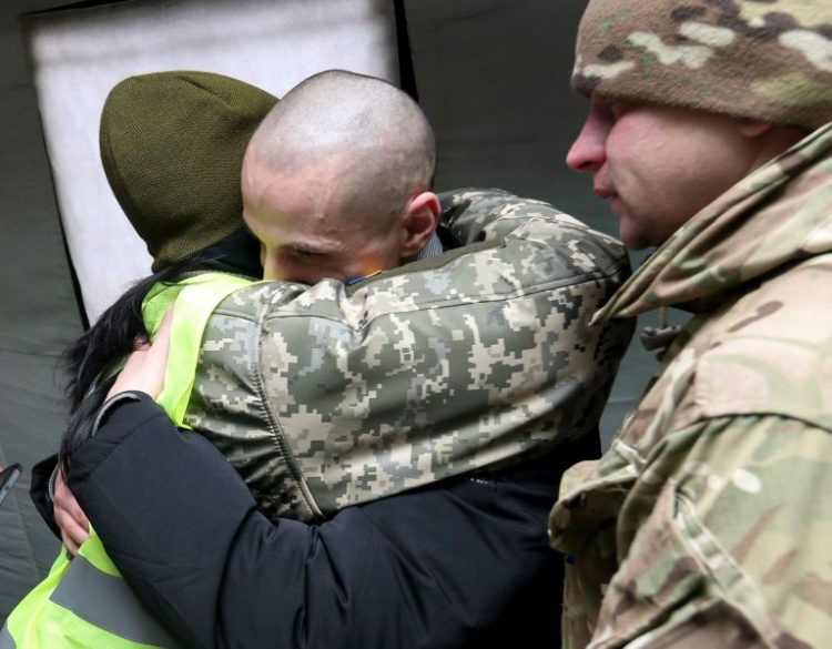 Большой обмен пленными в Донбассе: сколько человек вернули Украине? (ФОТО)