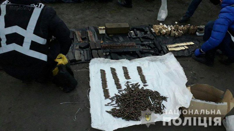 Мариуполец создал крупный арсенал с гранатометами, пластидом и скрылся в России (ФОТО)