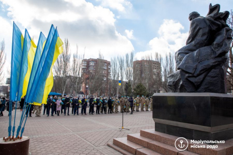 Украина должна быть сильной: Мариуполь выполняет завет Тараса Шевченко