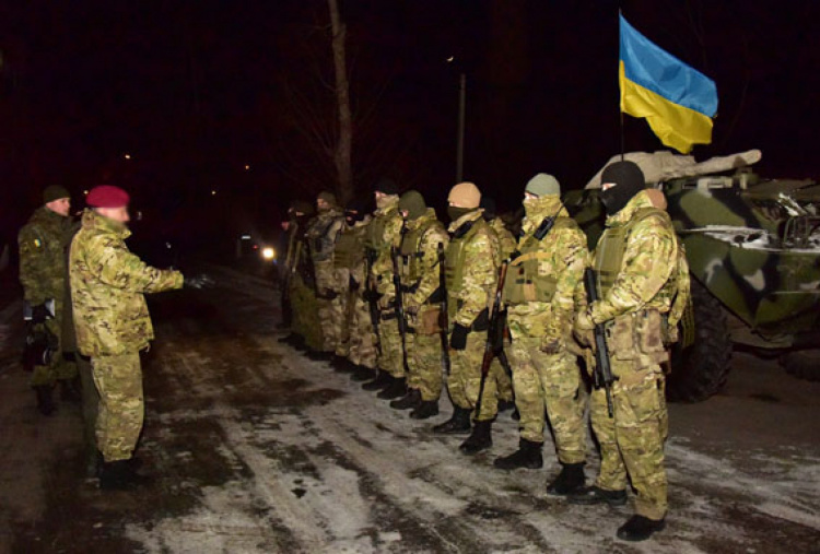 На помощь жителям Авдеевки выехали спецназовцы и полицейские Донецкой области