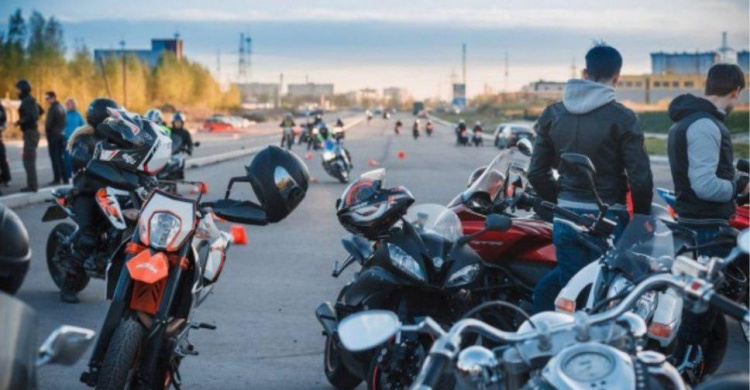 Мотоциклисты Мариуполя хотят создать площадку для встреч