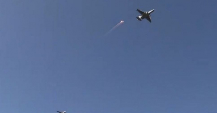 Украинская авиация готова отбить атаку на Мариуполь с моря (ВИДЕО)