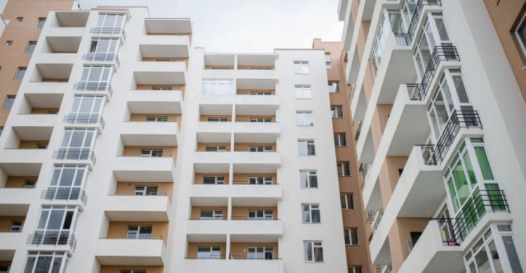 В Мариуполе планируют выдать жилье 1000 семьям переселенцев (ФОТО)