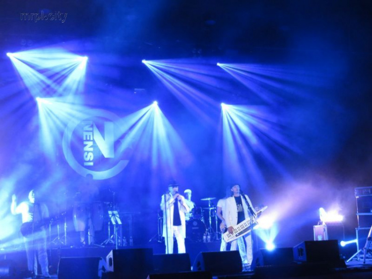 Группа «Нэнси» в Мариуполе удивила поклонников трагичным признанием и обрадовала ярким шоу (ФОТО+ВИДЕО)