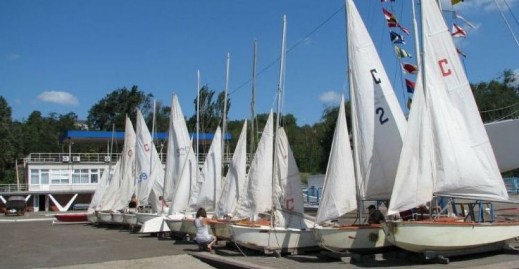 Судьбу бывшего яхт-клуба в Мариуполе решат на заседании горсовета (ФОТО)
